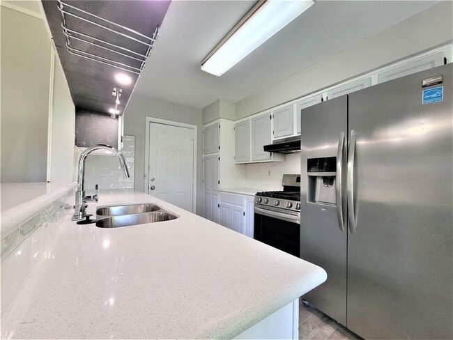 Building Photo - 2303 Oboe Trail