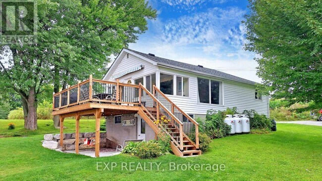 Photo du bâtiment - 90 Plum Point Ln