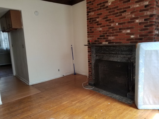 Building Photo - 1123 Spruce St