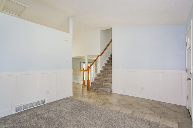 Building Photo - Tri-Level in Lehi's Ridge Neighborhood with RV Parking and a Finished Basement Suite