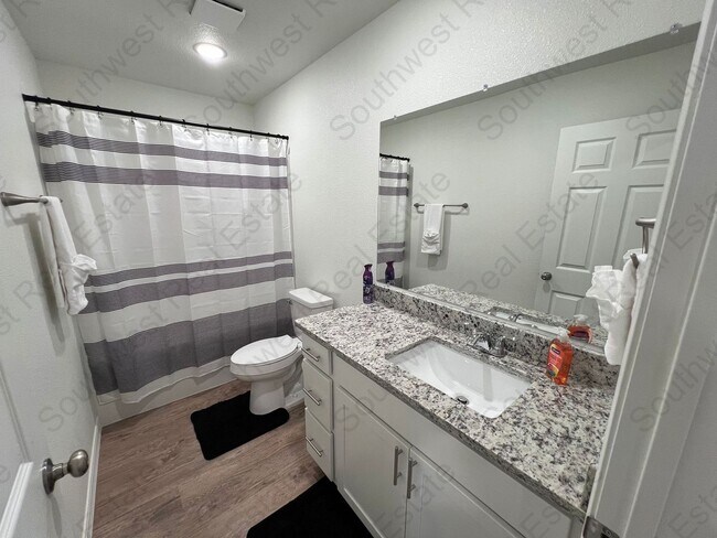 Foto del edificio - 2131 Bobwhite Ct