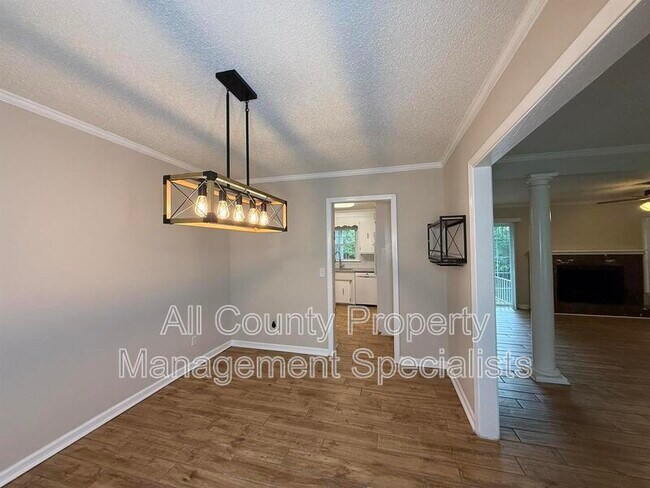 Building Photo - 2932 Bagpipe Rd