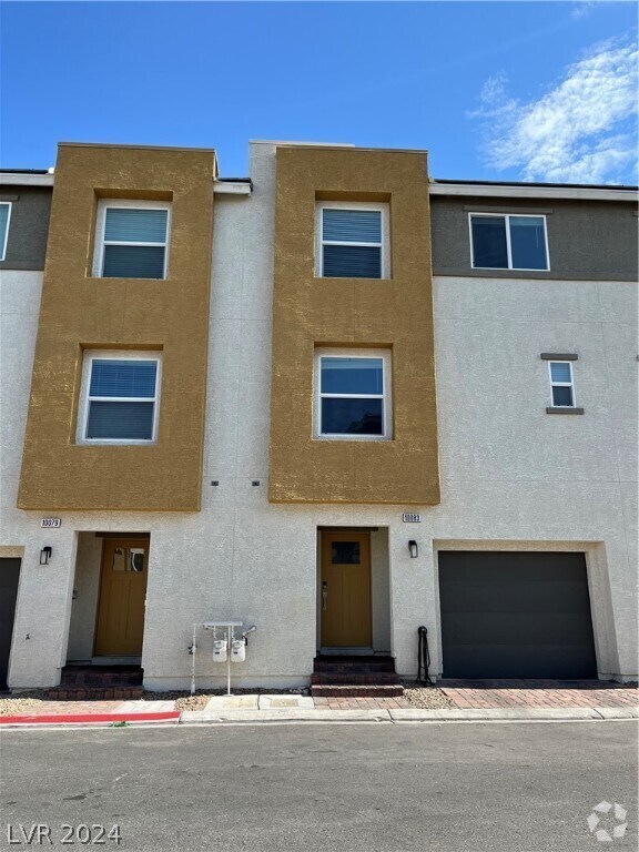 Cheyenne Hualapai Pet Friendly Townhouses for Rent Las Vegas, NV 1