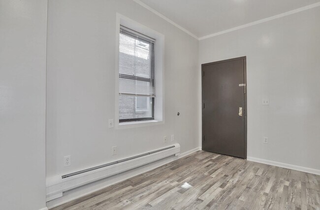 Foto del edificio - 6311 Dewey Ave