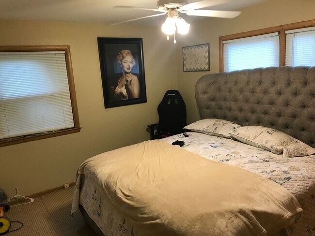 Foto del edificio - 5295 N. Mohawk Ave.