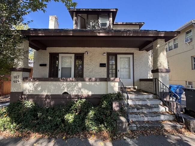 Foto del edificio - 921 Princeton Ave S