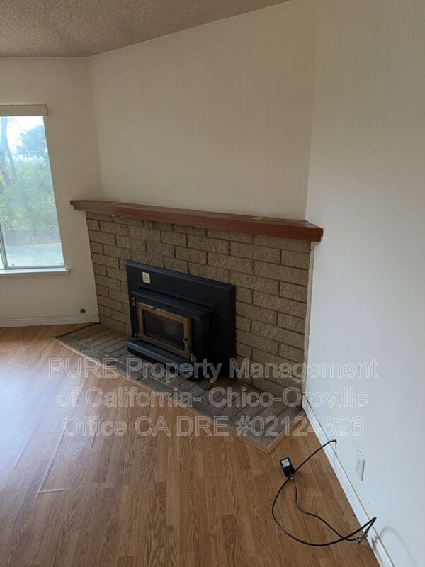 Building Photo - 84 Valley View Dr