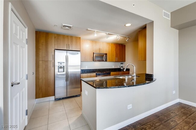 Building Photo - 200 W Sahara Ave