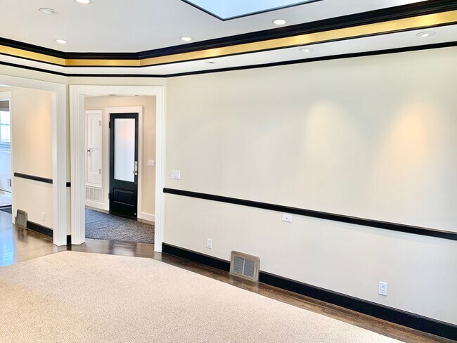 Foto del edificio - Castro / Mission DoloresTop Floor 2 BR Con...