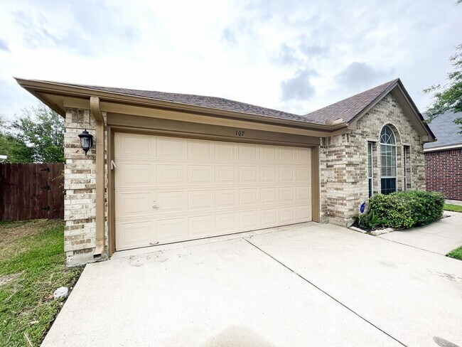 Foto del edificio - 107 Winston Ct