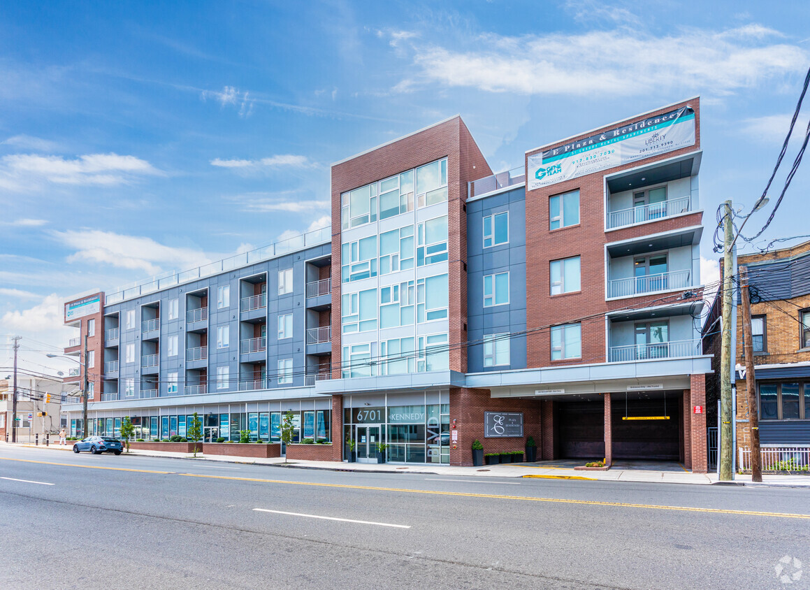 Foto principal - E Plaza & Residences
