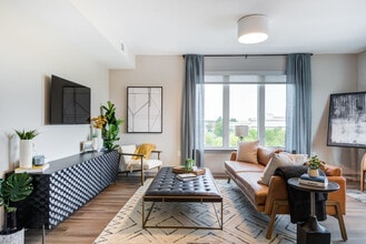 Vista Fairfax Corner apartments — community photo - Vista Fairfax Corner