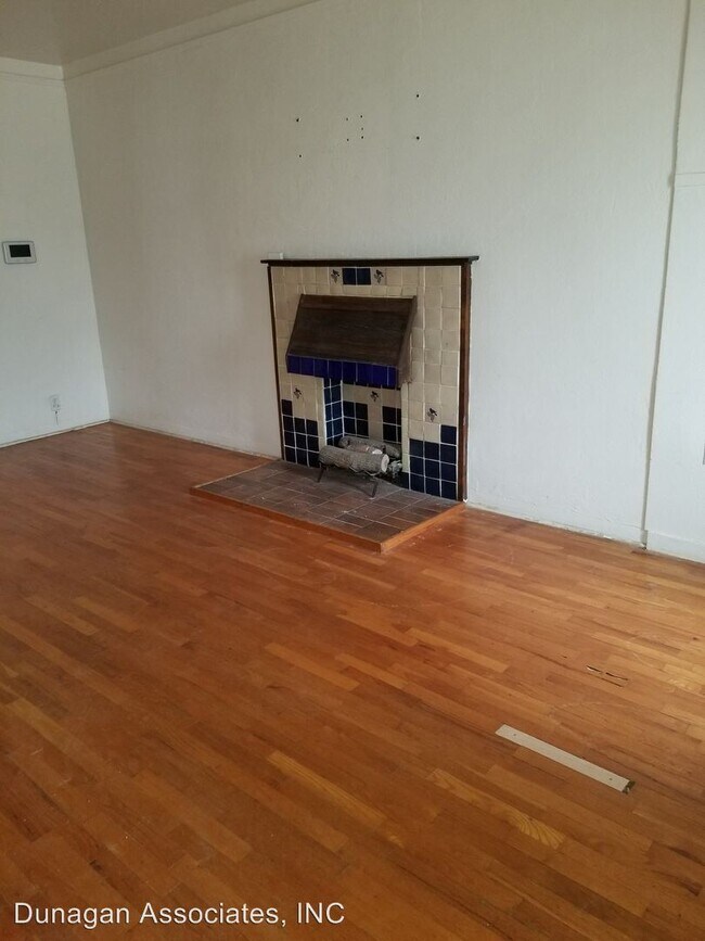Building Photo - 2 br, 1 bath House - 613 N. Lake
