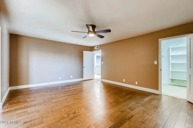 Foto del edificio - 77 E Missouri Ave