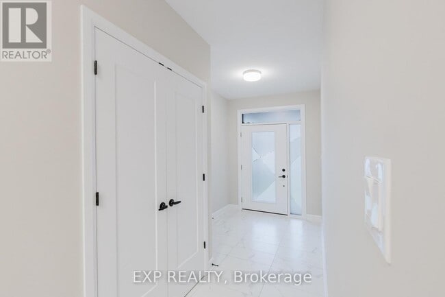 Building Photo - 829 Sendero Wy