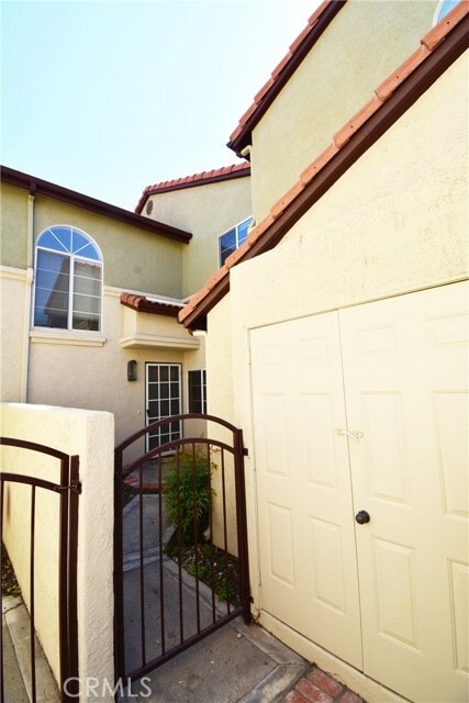 Building Photo - 7386 Greenhaven Ave