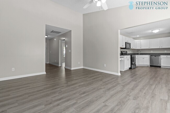 Foto del edificio - 128 Pennbrook Ln