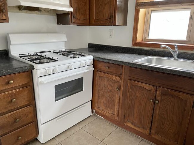 Building Photo - 1 bedroom in Chicago IL 60712