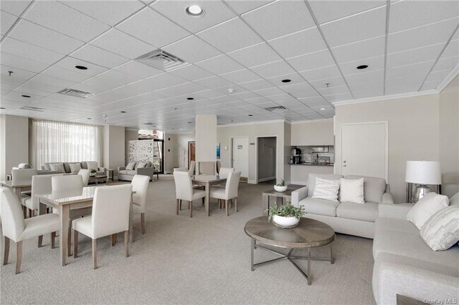 Foto del edificio - 25 Rockledge Ave