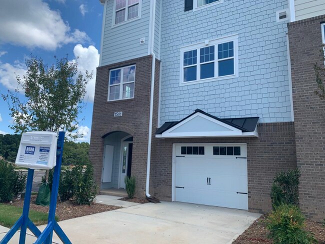 Foto del edificio - 1501 Gathering Park Cir