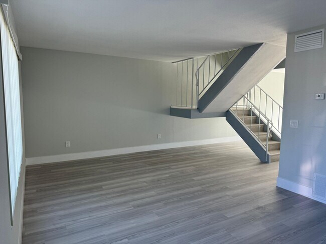 Foto del edificio - Fully renovated Condo