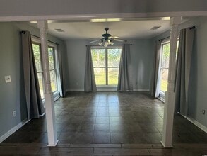 Building Photo - 734 Ashley Ct