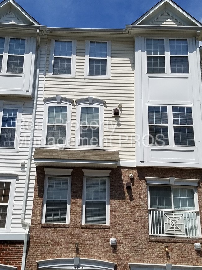 Foto del edificio - 11634B Cavalier Landing Ct