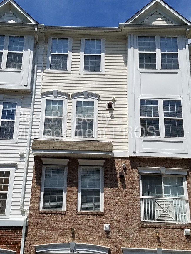 Building Photo - 11634B Cavalier Landing Ct