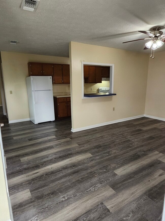 Open floor plan - 5230 Beach Dr