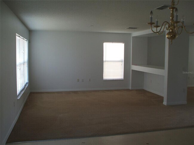 Foto del edificio - 2872 Paynes Prairie Cir