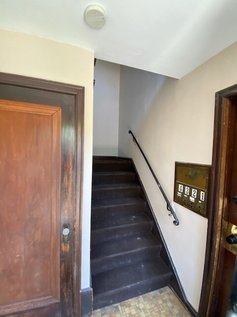 Building Photo - 815 Schiff Ave