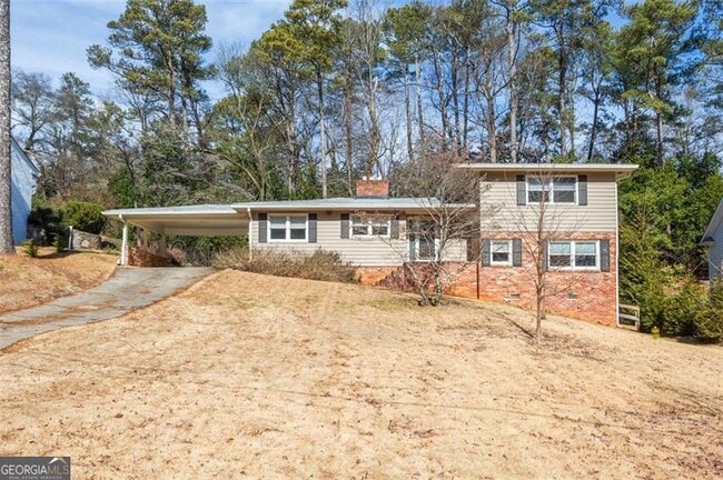 Building Photo - 75 pine Lake Dr