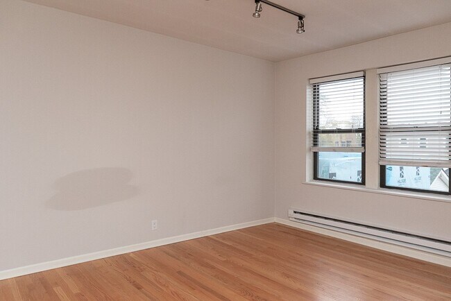 Foto del edificio - 2824 W Palmer St