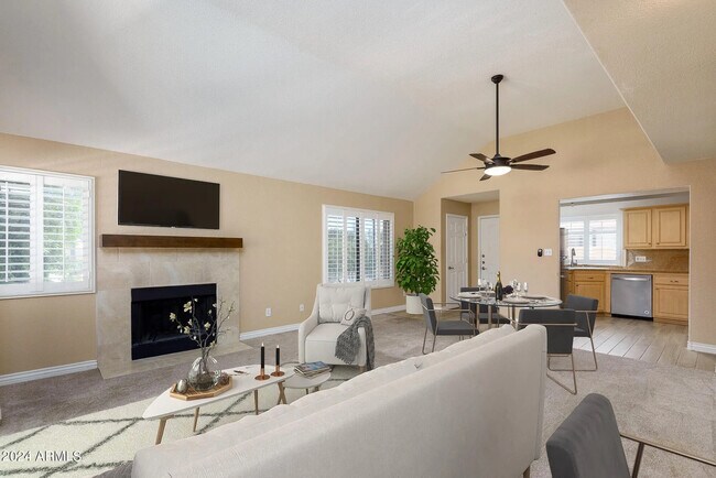 Foto del edificio - 10055 E Mountainview Lake Dr