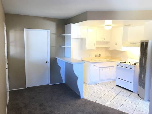 Foto principal - 25601 Crenshaw Blvd