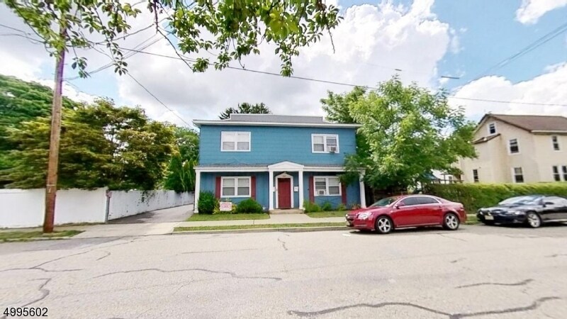 Primary Photo - 312 Holmes St
