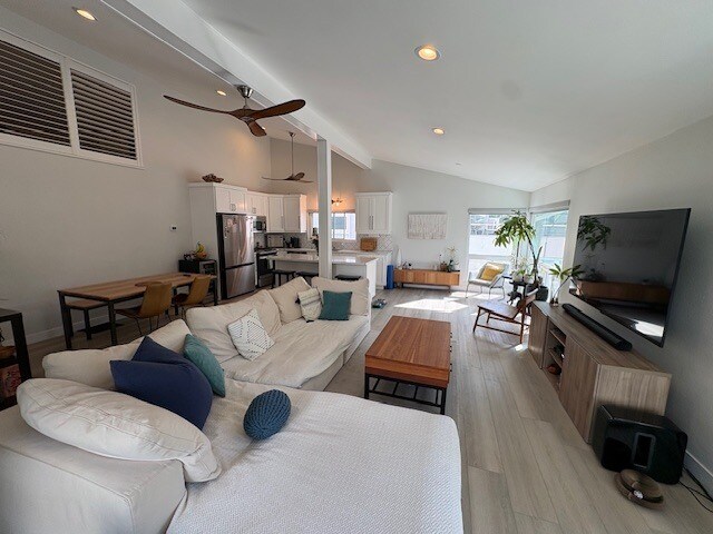 Foto del edificio - 2700 Bayside Dr