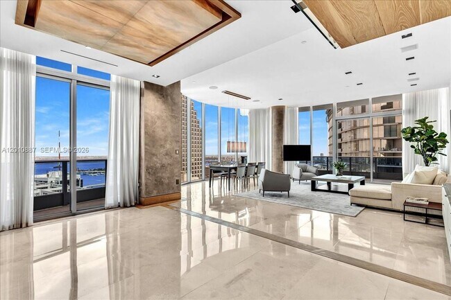 Foto del edificio - 200 Biscayne Blvd Way