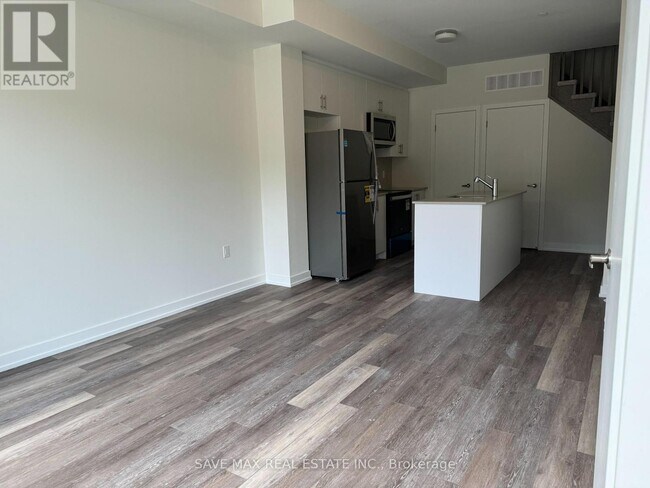 Photo du bâtiment - 3538 Colonial Dr