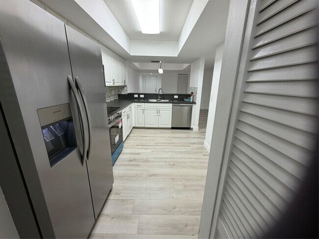 Foto del edificio - 10115 W Atlantic Blvd