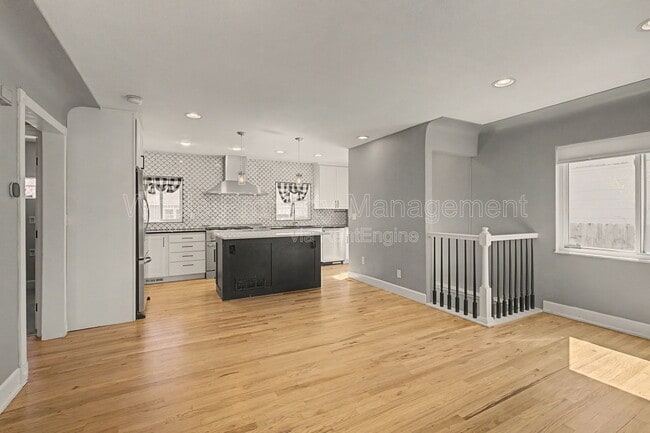 Photo - 2646 S Cherokee St House