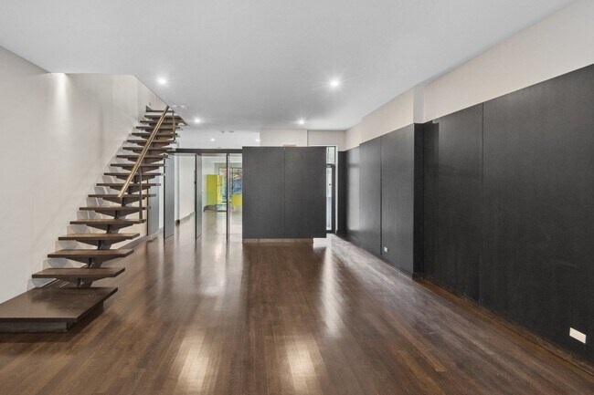 Foto del edificio - 44 E Cedar St