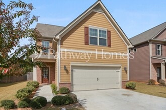 Building Photo - 2401 Oakleaf Cir