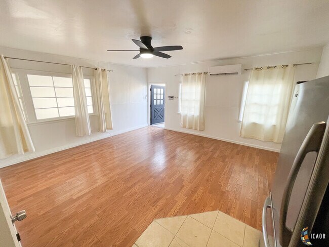 Building Photo - 561 Wensley Ave