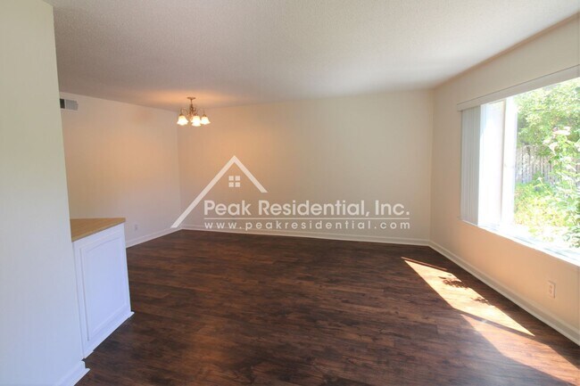 Foto del edificio - Northcrest6029