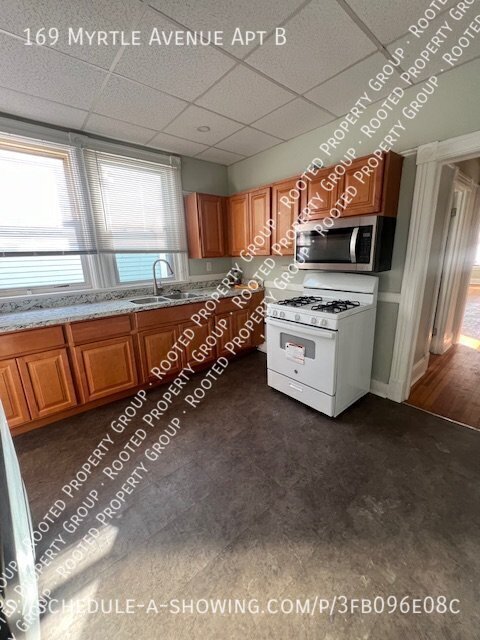 Building Photo - Prime Albany 3 Bedroom; washer/dryer avail...