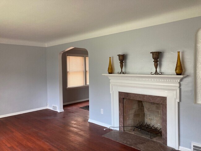 Foto del edificio - 3 Bedroom 1.5 bath home for lease in South...