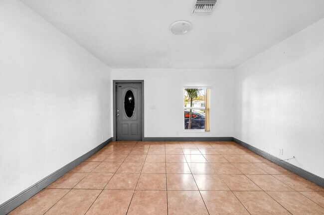 Foto del edificio - 124 SW 10th Ave