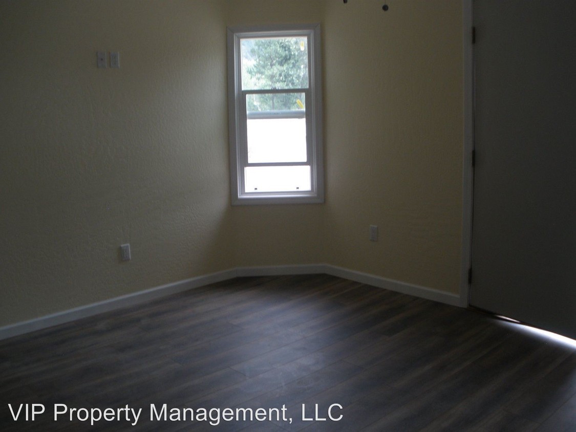 Foto principal - 327 West Mullan Avenue