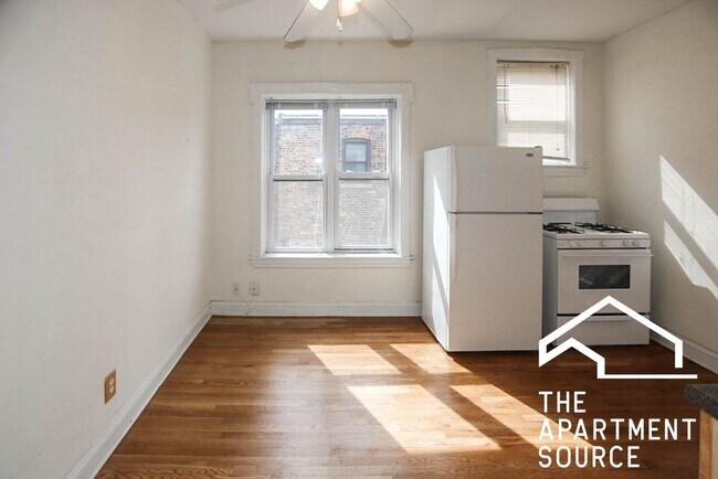 Photo - 3521 N Broadway Apartment